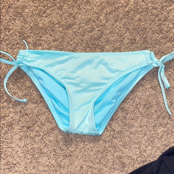 Can be bought as sets or sold separately - Picture 3 of 3